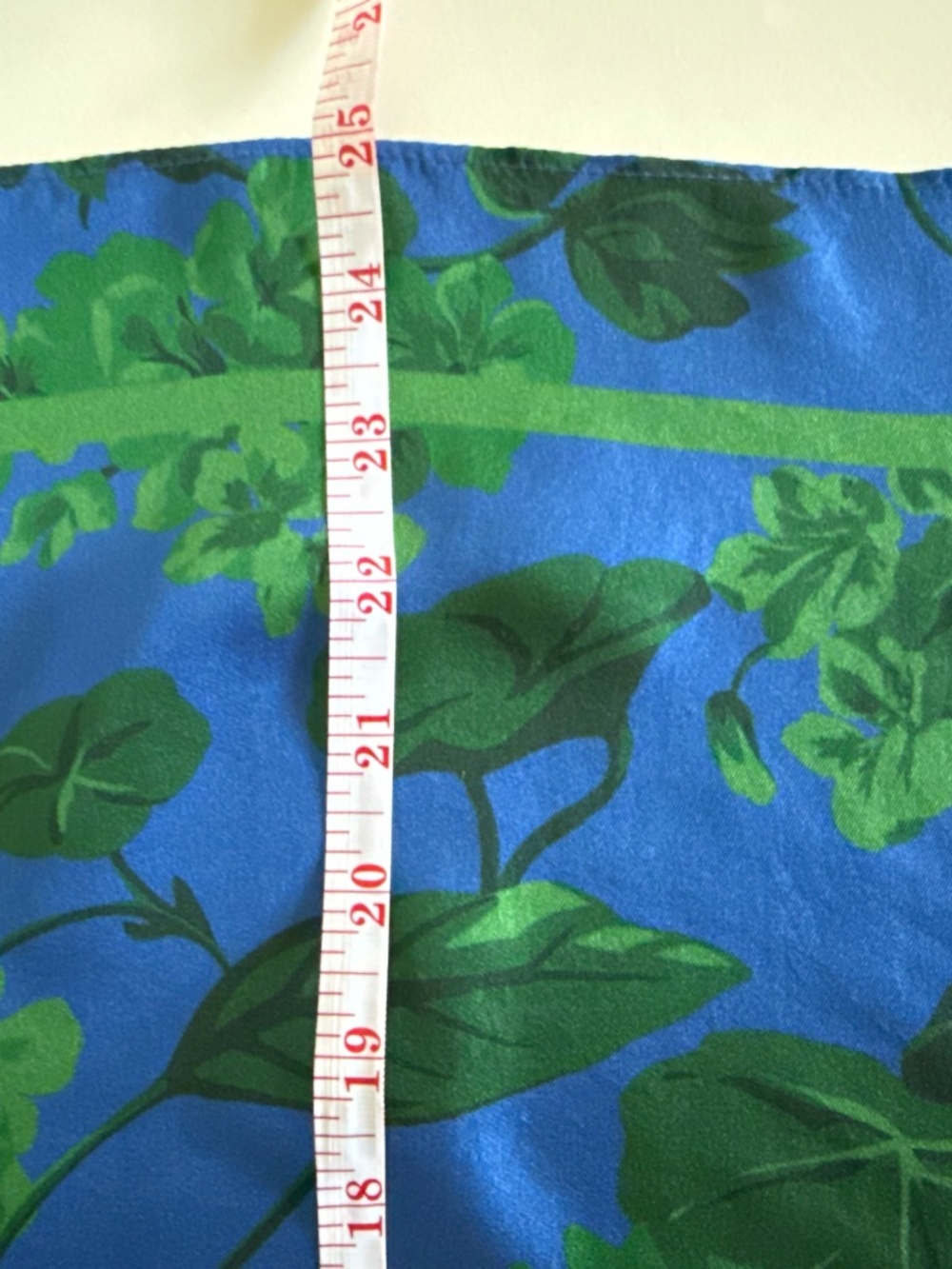 NWOT Ann Taylor 100% Silk Square Scarf Modern Vibrant Floral - Picture 9 of 12